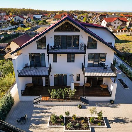 Forest Boutique Питешти Экстерьер фото